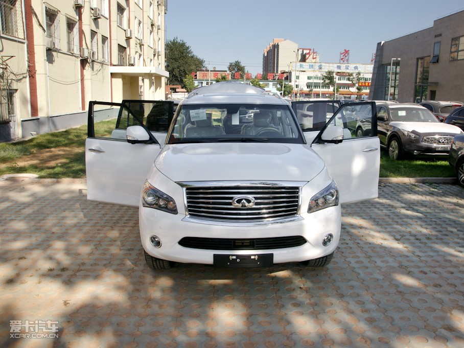 2011ӢQX80 56