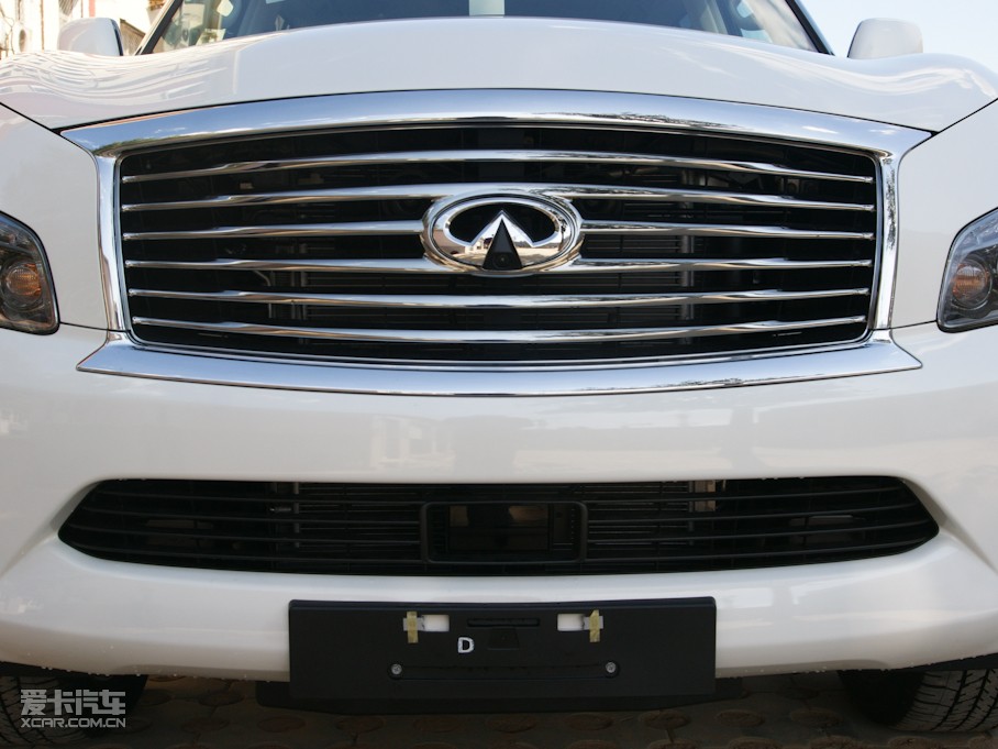 2011ӢQX80 56