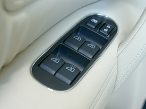 2011款56 中控区