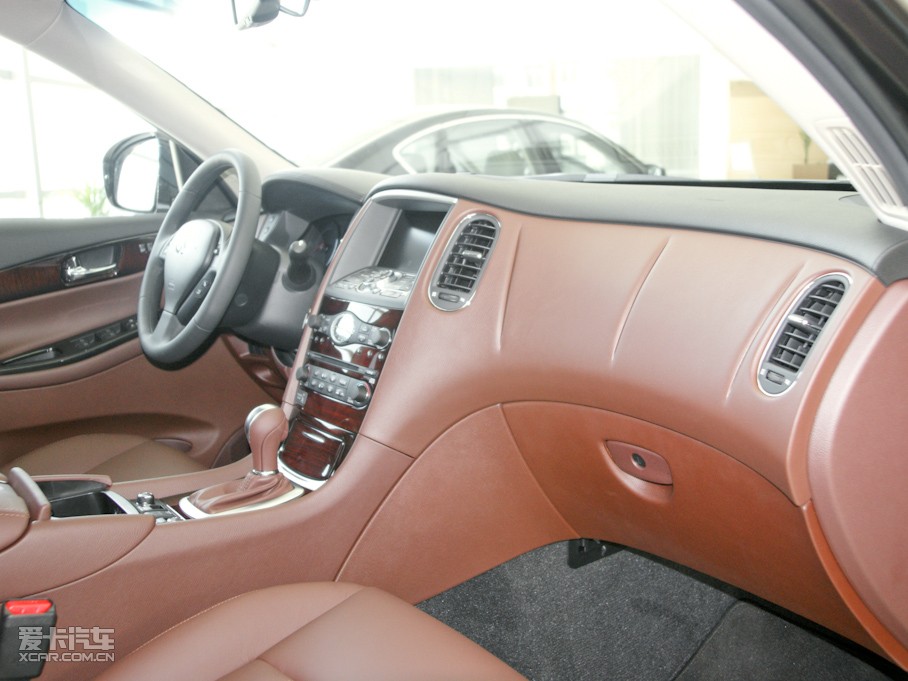 2009ӢQX50(M(jn)) 35 L(fng)а