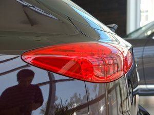 200935 L(fng)а (ji)^