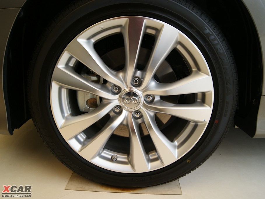 2009��Ӣ�����Q70L M35 �˜ʰ�