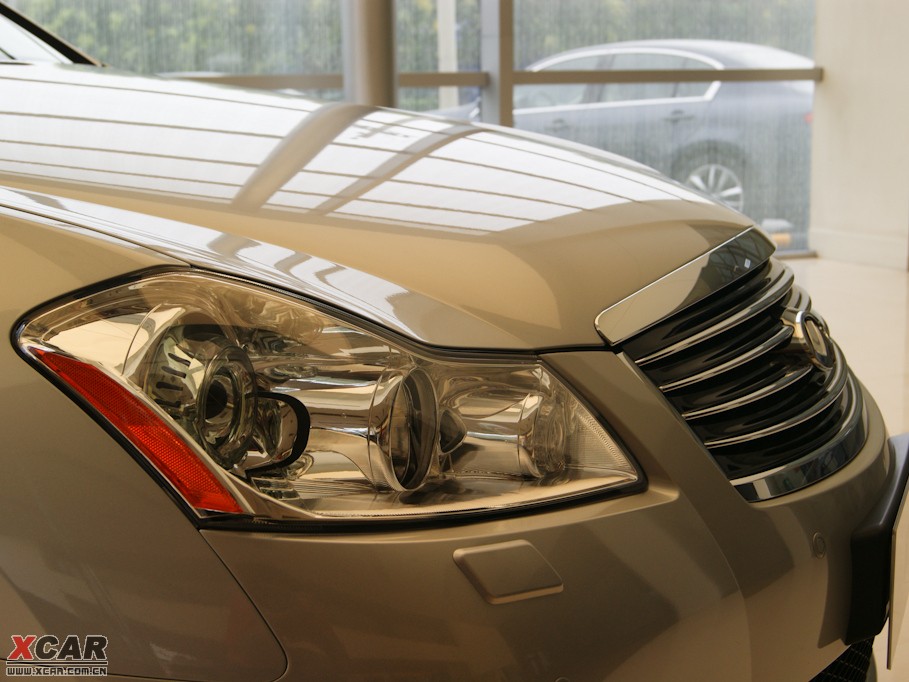 2009��Ӣ�����Q70L M35 �˜ʰ�