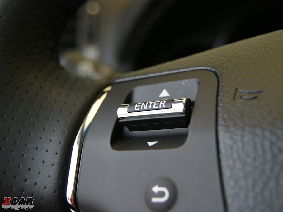 2009��Ӣ�����Q70L M35 �˜ʰ�