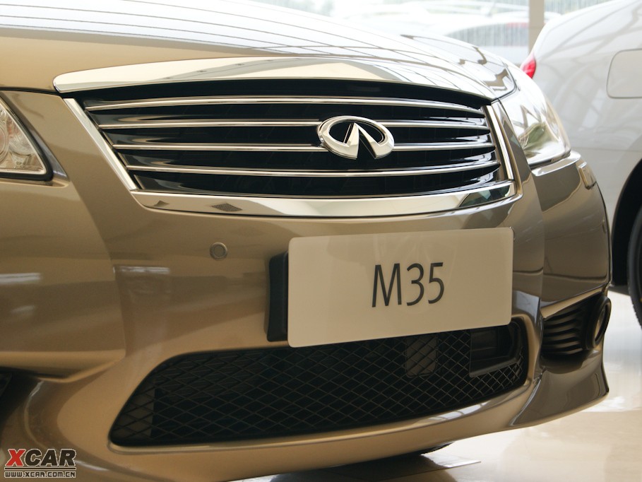 2009��Ӣ�����Q70L M35 �˜ʰ�