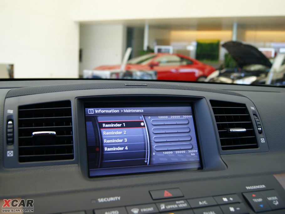 2009��Ӣ�����Q70L M35 �˜ʰ�