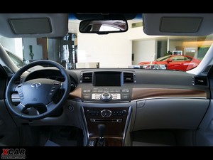 2009款M35 标准版 内饰全景