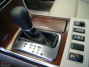 2009款M35 标准版 换挡杆