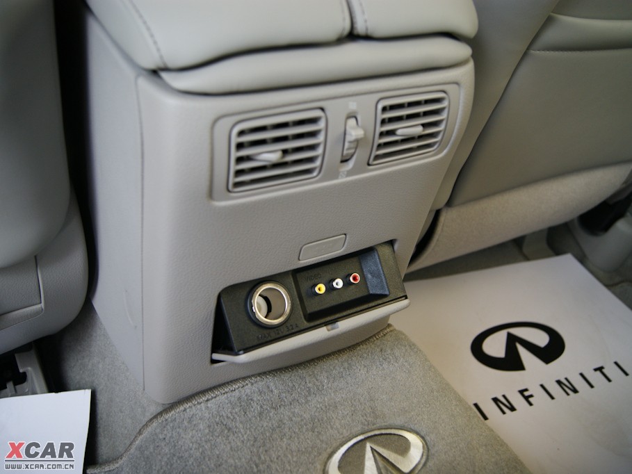 2009��Ӣ�����Q70L M35 �˜ʰ�