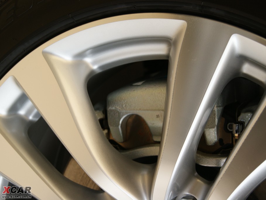 2009��Ӣ�����Q70L M35 �˜ʰ�