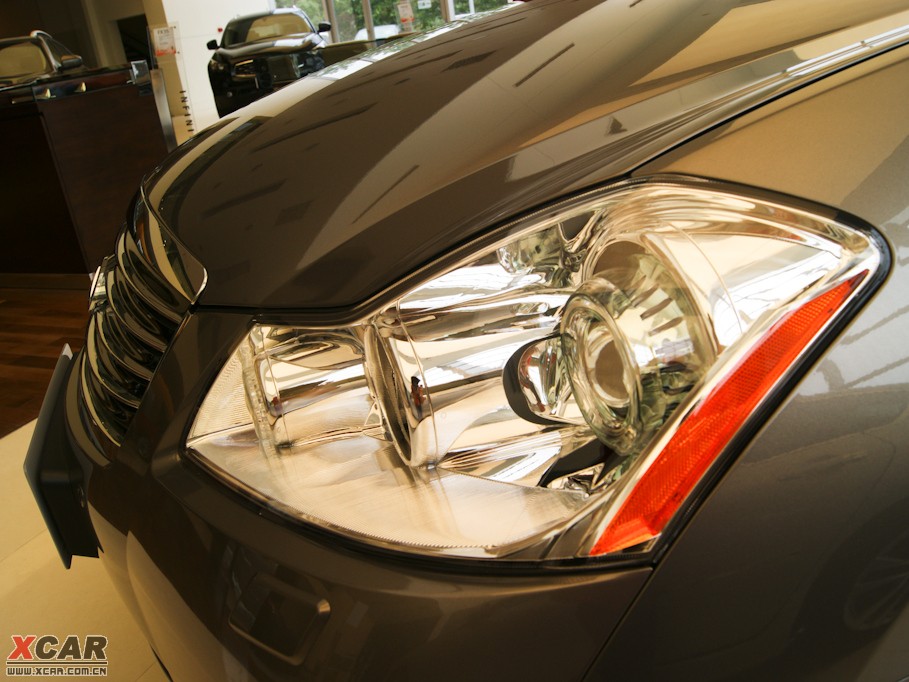 2009��Ӣ�����Q70L M35 �˜ʰ�