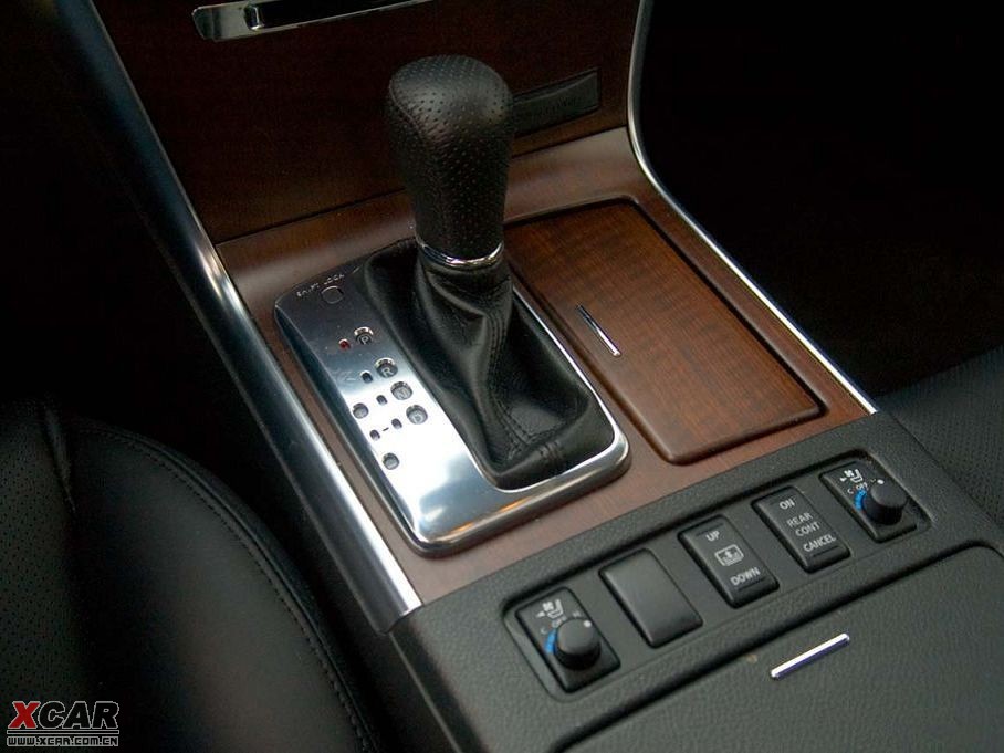 2009��Ӣ�����Q70L M35 �˜ʰ�