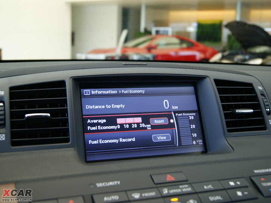 2009��Ӣ�����Q70L M35 �˜ʰ�