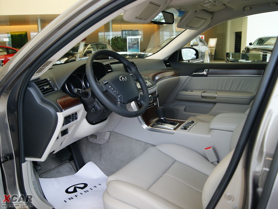 2009��Ӣ�����Q70L M35 �˜ʰ�