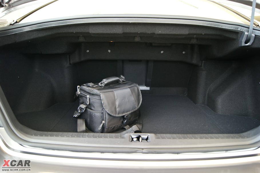 2009��Ӣ�����Q70L M35 �˜ʰ�