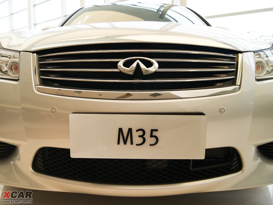 2009��Ӣ�����Q70L M35 �˜ʰ�