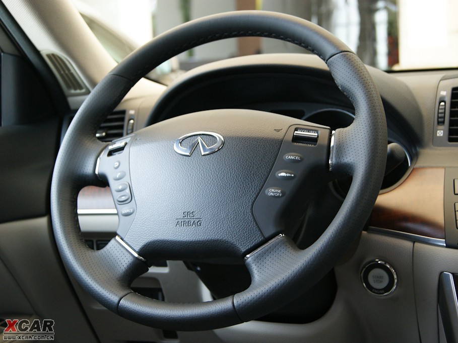 2009��Ӣ�����Q70L M35 �˜ʰ�