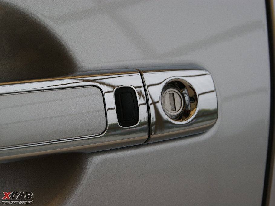 2009��Ӣ�����Q70L M35 �˜ʰ�