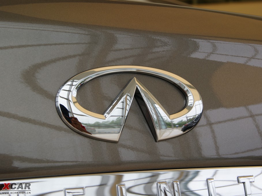 2009��Ӣ�����Q70L M35 �˜ʰ�