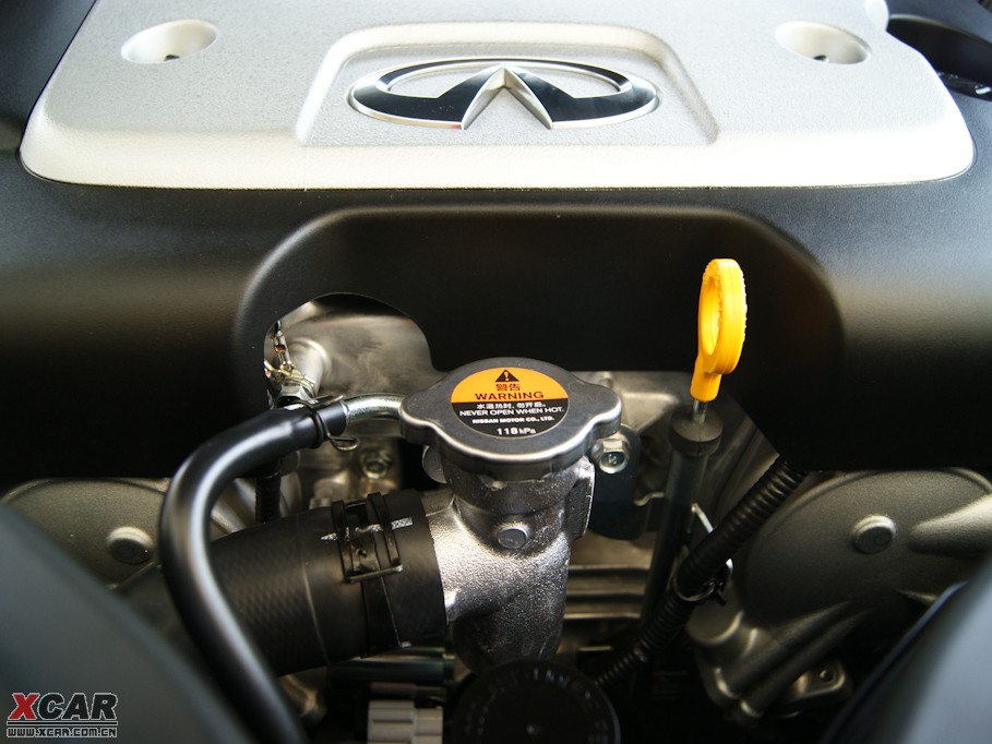 2009��Ӣ�����Q70L M35 �˜ʰ�