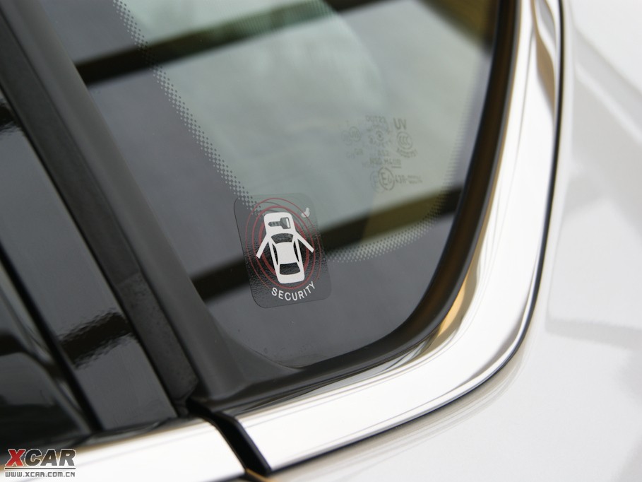 2009��Ӣ�����Q70L M35 �˜ʰ�