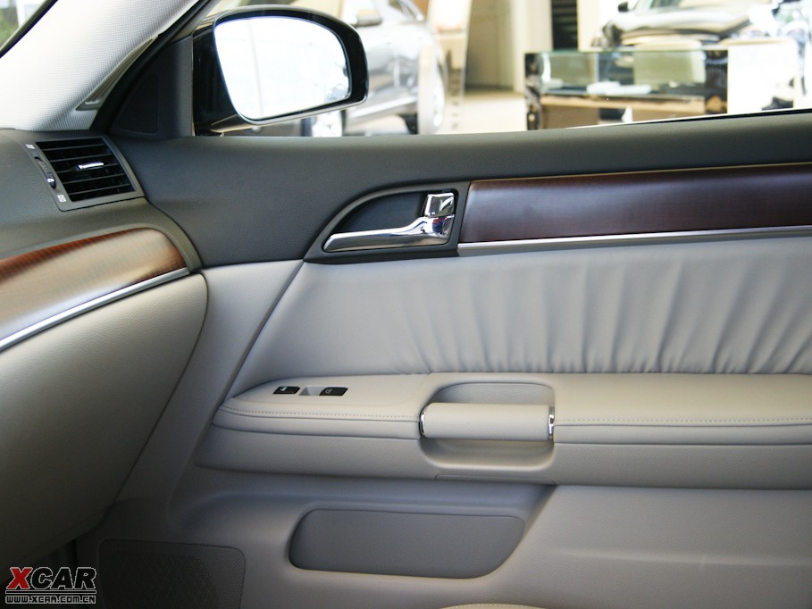 2009��Ӣ�����Q70L M35 �˜ʰ�