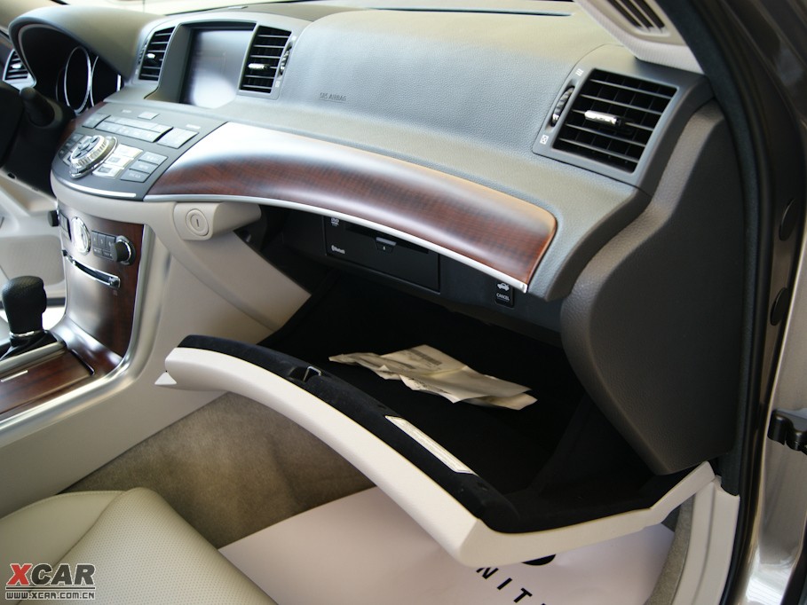 2009��Ӣ�����Q70L M35 �˜ʰ�