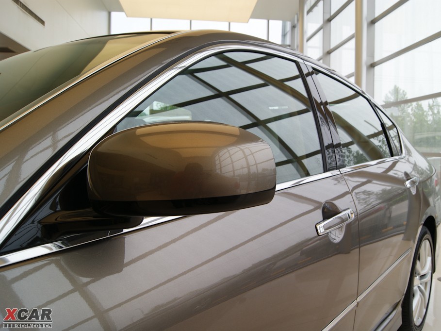 2009��Ӣ�����Q70L M35 �˜ʰ�