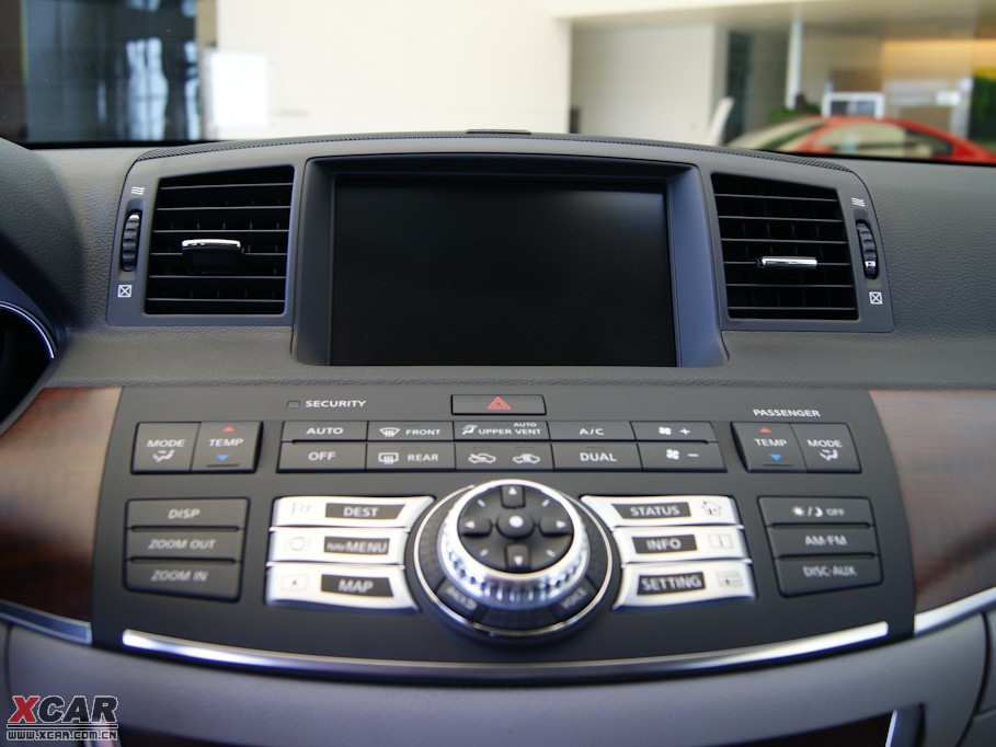 2009��Ӣ�����Q70L M35 �˜ʰ�