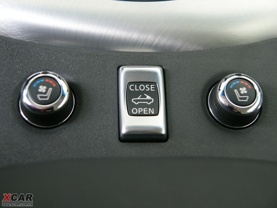 2010��Ӣ�����Q60 37 Ӳ픳�����̴ľ��