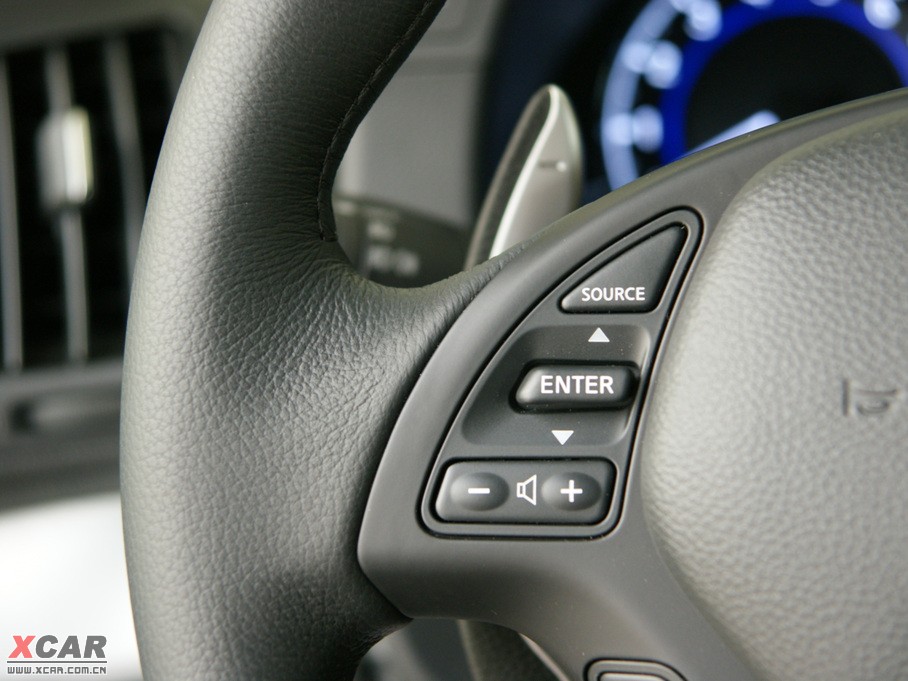 2010ӢQ60 37 Ӳ픳̴ľ