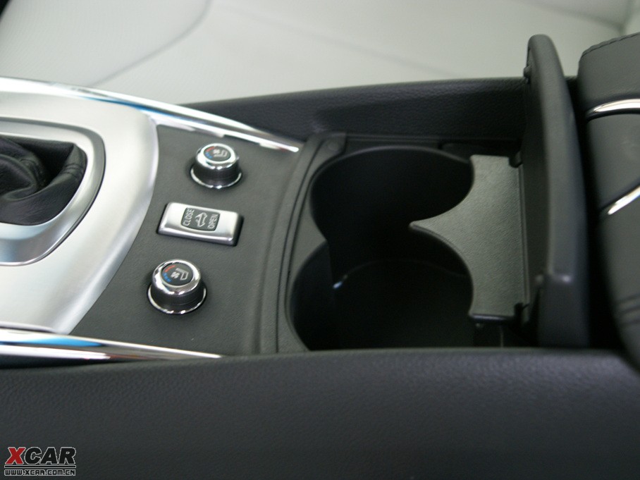 2010ӢQ60 37 Ӳ픳̴ľ