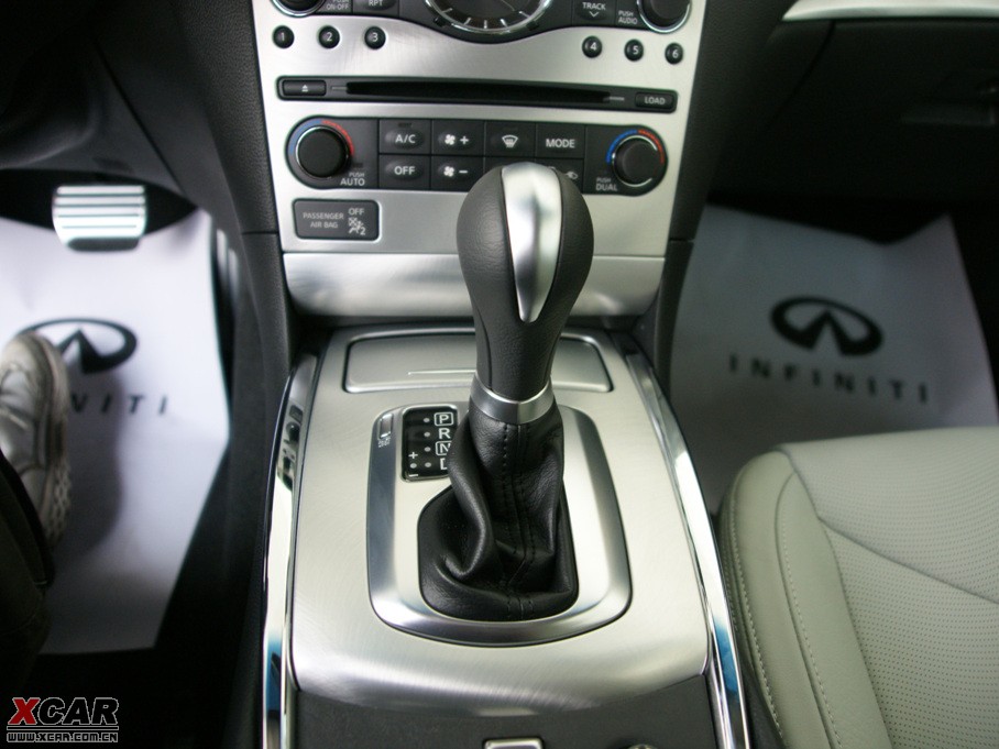 2010��Ӣ�����Q60 37 Ӳ픳�����̴ľ��