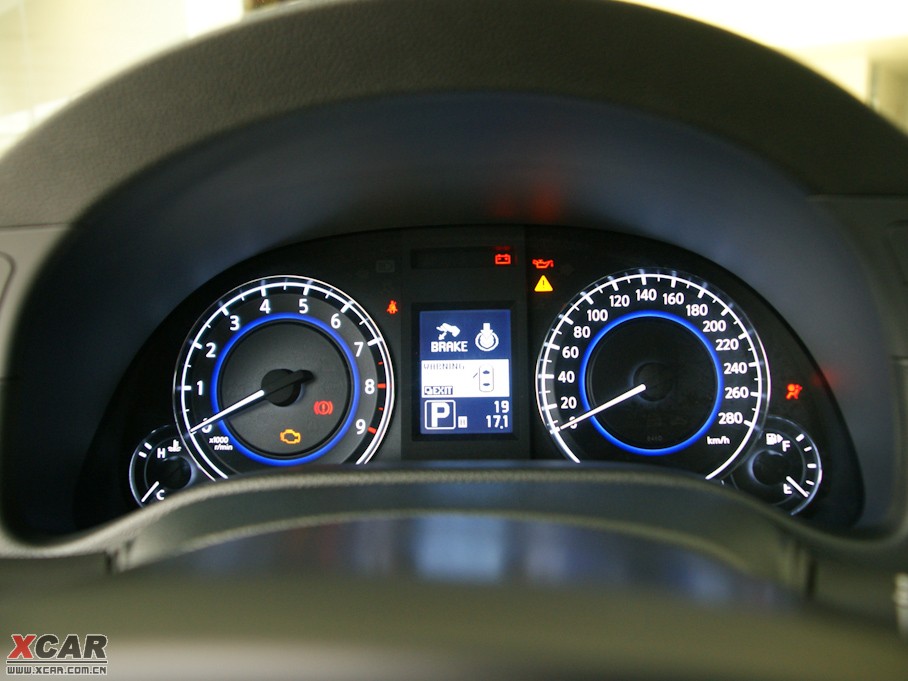 2010ӢQ60 37 Ӳ픳̴ľ