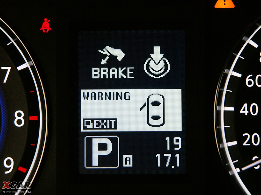 2010��Ӣ�����Q60 37 Ӳ픳�����̴ľ��