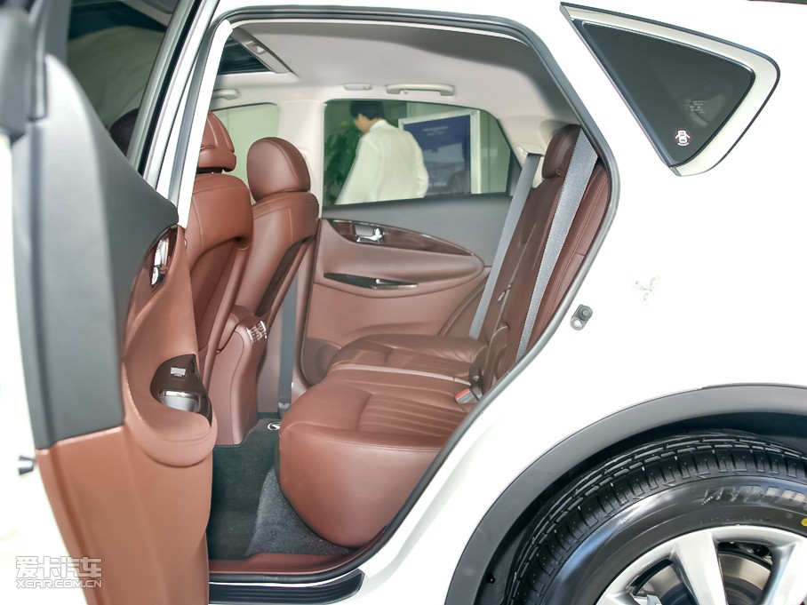 2010ӢQX50(M(jn)) 25 Ű