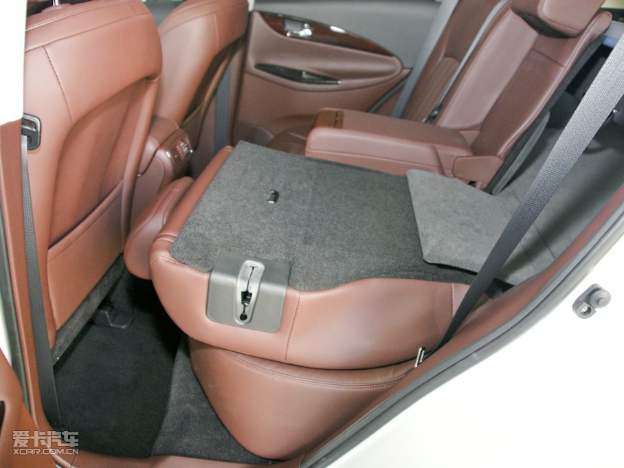 2010ӢQX50(M(jn)) 25 Ű