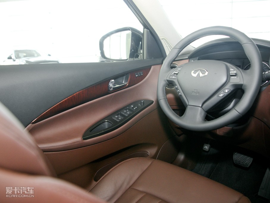 2010ӢQX50(M) 25 Ű
