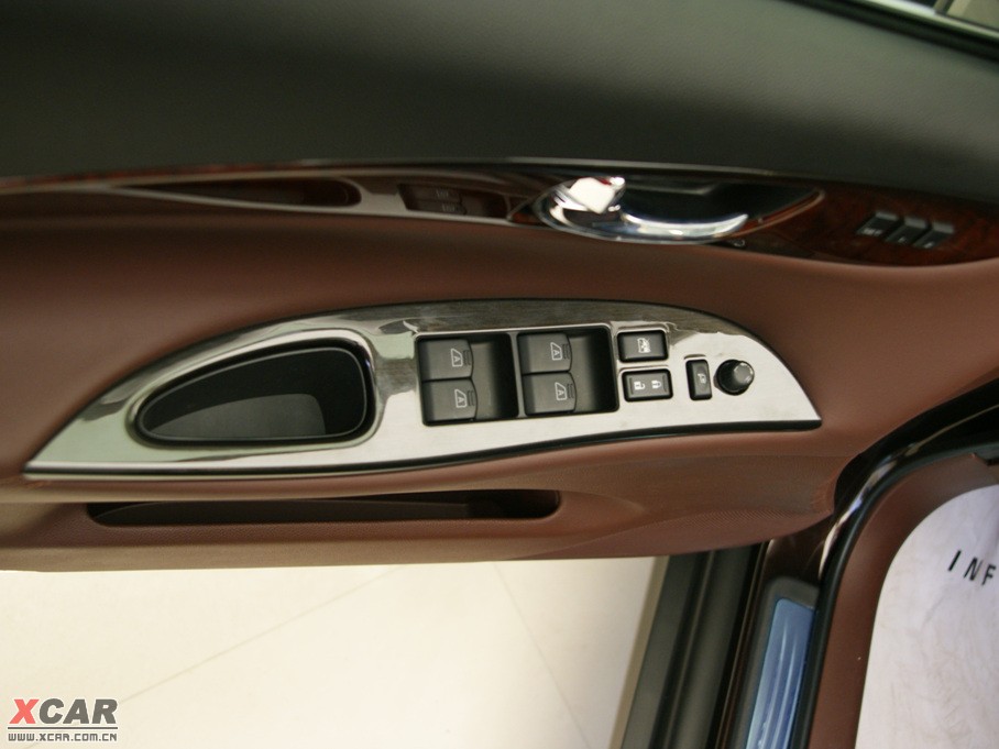 2010ӢQX50(M(jn)) 25 (yu)Ű