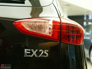 2010款25 优雅版 尾灯