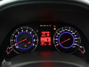 2010款50 S 仪表