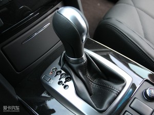 2010款50 S 换挡杆