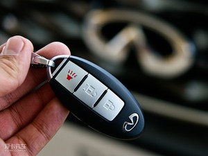 2010款50 S 车钥匙