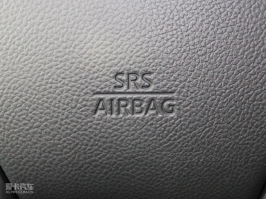 2011��Ӣ�����Q70L M25 ���A��