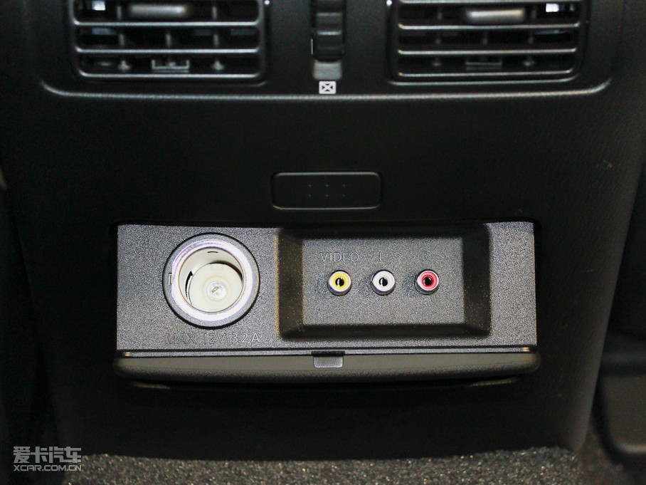 2011��Ӣ�����Q70L M25 ���A��