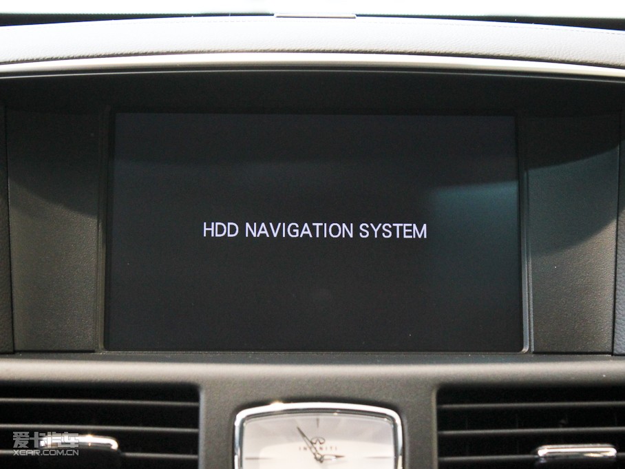 2011��Ӣ�����Q70L M25 ���A��