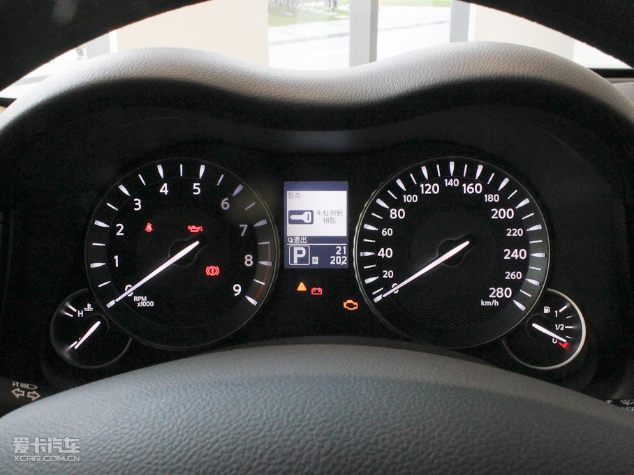 2011��Ӣ�����Q70L M25 ���A��