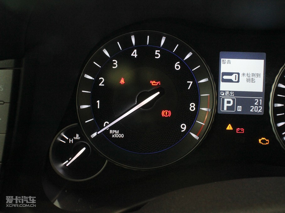 2011��Ӣ�����Q70L M25 ���A��