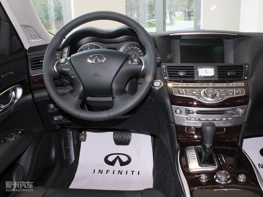 2011��Ӣ�����Q70L M25 ���A��