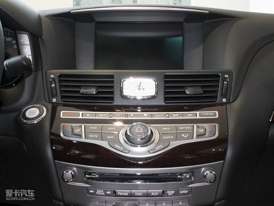 2011��Ӣ�����Q70L M25 ���A��